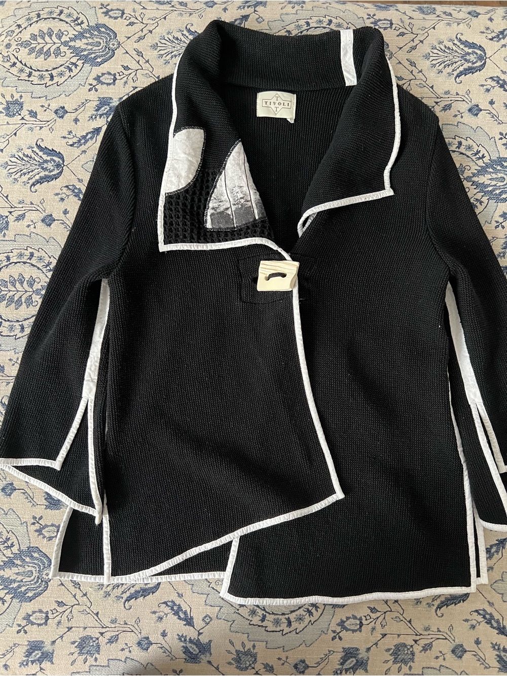 Tivoli vintage black and white 3/4 sleeve sweater jacket/cardigans size Large